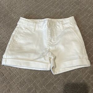 Gap toddler white denim shorts- size 4 - NWOT